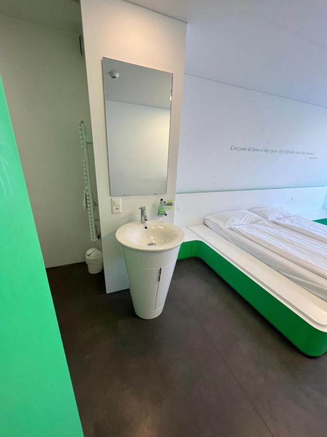 Chromotel Self Check-In Mezzovico エクステリア 写真