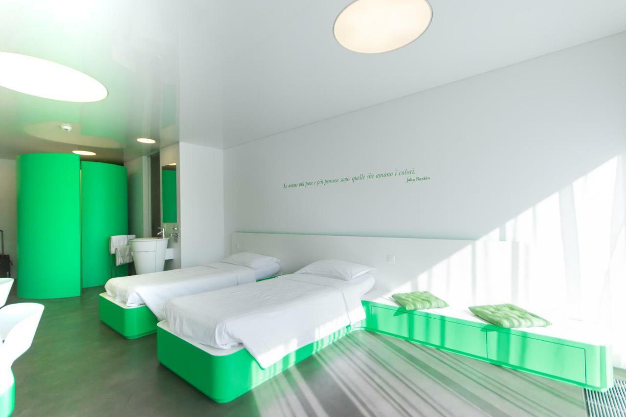 Chromotel Self Check-In Mezzovico エクステリア 写真